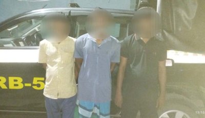 ভ্যানচালককে কুপিয়ে ভ্যান-ফোন ছিনতাই, তিনজন গ্রেপ্তার
