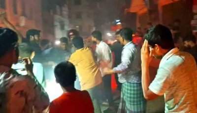 ‘ধর্ষককে আমাদের হাতে তুলে দিন, আমরা মেরে ফেলব’