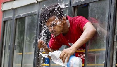 দুটি তীব্র তাপপ্রবাহ বয়ে যেতে পারে এপ্রিলে, থাকতে পারে ঘূর্ণিঝড়ও