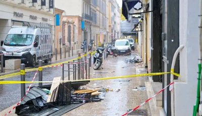লুটপাট-সহিংসতা : প্যারিসসহ বিভিন্ন শহরে ‘স্থানীয় কারফিউ’ জারি