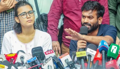 ‘প্রতিরোধমূলক গ্রেপ্তার’ অভিজিৎ, মুক্তি পেলেন নেহা বোরা