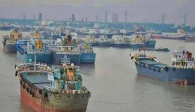 বন্দরের জাহাজ থেকে ১০ কোটি টাকার মাল লুট করলো কারা?