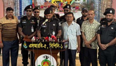 চাঁপাইনবাবগঞ্জের ১৬৪ পূজামণ্ডপে নিরাপত্তা, গুজব ঠেকাতে ২৪ ঘণ্টা সাইবার নজরদারি