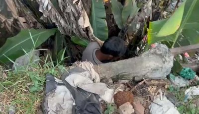 গেণ্ডারিয়ার ঘুণ্টিঘর: দেয়ালের একপাশে অভিযান, অন্যপাশে চলছিল মাদক সেবন
