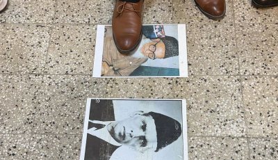 ডাকসু সংগ্রহশালা: জিন্নাহ-আযমের ছবি পদদলন করে প্রতিবাদ