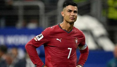 এক মাসের জন্য নিষিদ্ধ রোনালদো