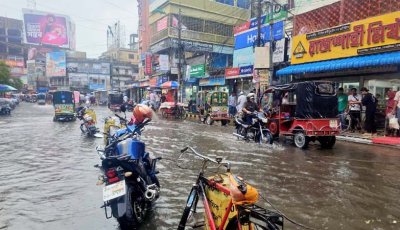 রাজশাহীতে ৫৩ মিলিমিটার বৃষ্টি, জলাবদ্ধতায় দুর্ভোগ