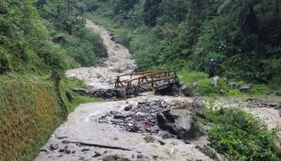সিকিমে ভয়াবহ ভূমিধসে উধাও সেতু, হড়পা বানে বিধ্বস্ত আইসিডিএস সেন্টার!
