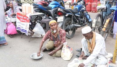 ইদের আগে বেড়েছে মৌসুমী ভিক্ষুকদের আনাগোনা