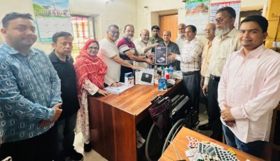 রাজশাহী কলেজ এইচএসসি অ্যালামনাই অ্যাসোসিয়েশনের স্বাস্থ্য উপকরন প্রদান