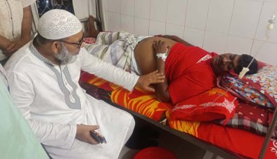অসুস্থ নেতার পাশে বিএনপি নেতা রানা