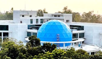 দর্শকশুন্য রাজশাহী নভোথিয়েটার