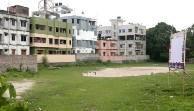 কংক্রিটের নগরীতে হারিয়ে যাচ্ছে সবুজ খেলার মাঠ