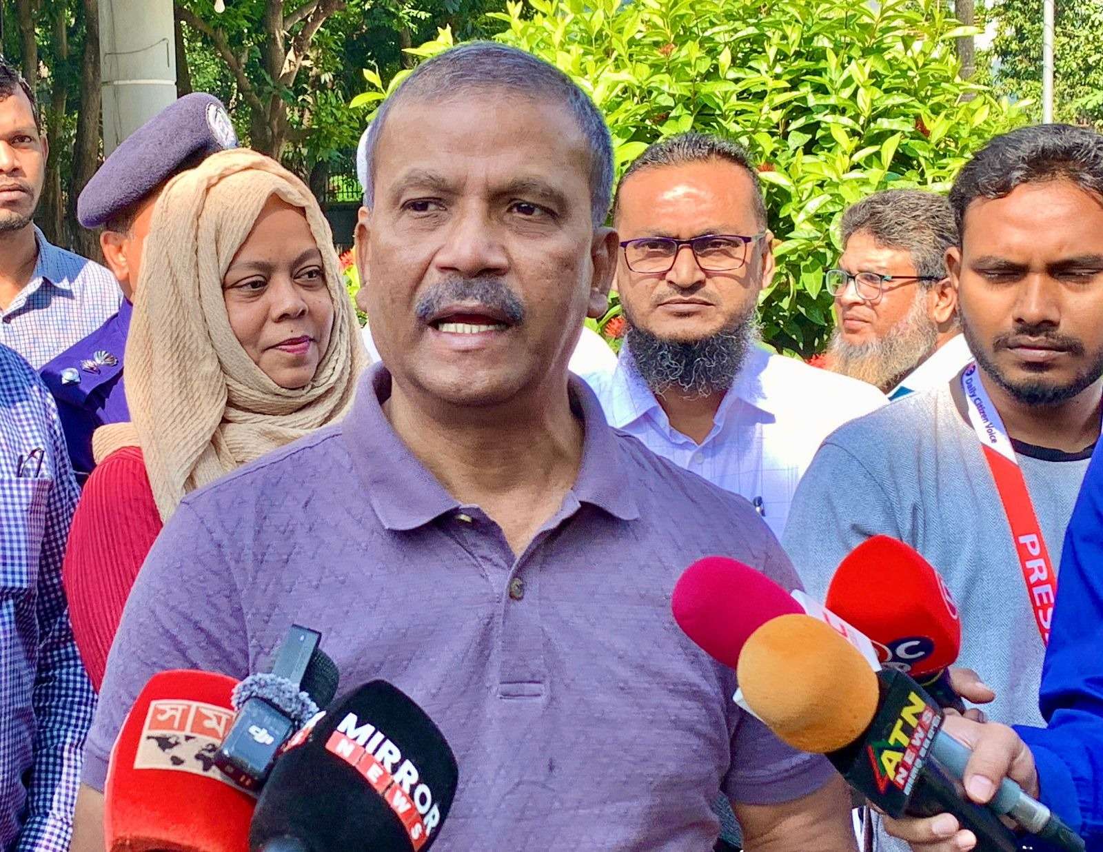 নির্বাচন কোনো মন্তব্য করবেন না আইন উপদেষ্টা