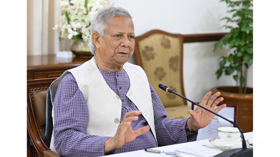 আমরা অতীত থেকে মুক্ত হতে চাই: প্রধান উপদেষ্টা