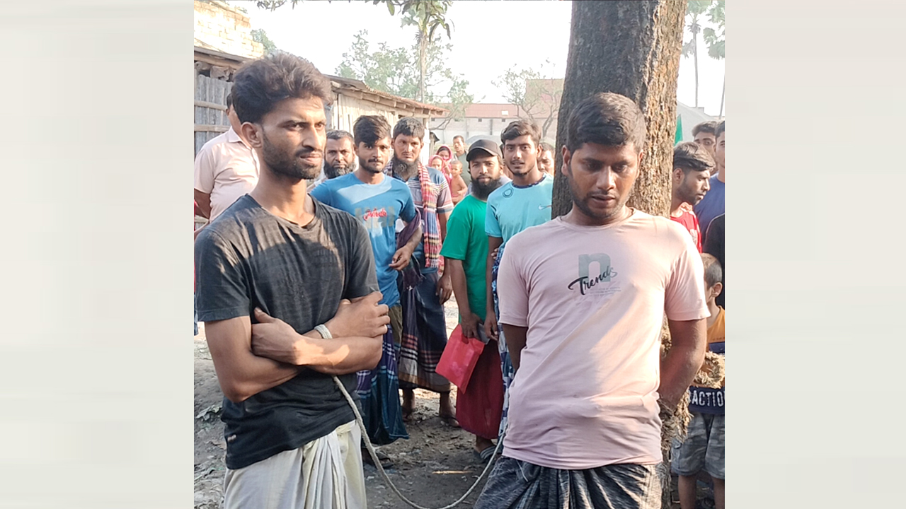 সোনামসজিদে গোডাউন থেকে ১৪২ বস্তা চাল চুরি, আটক ২