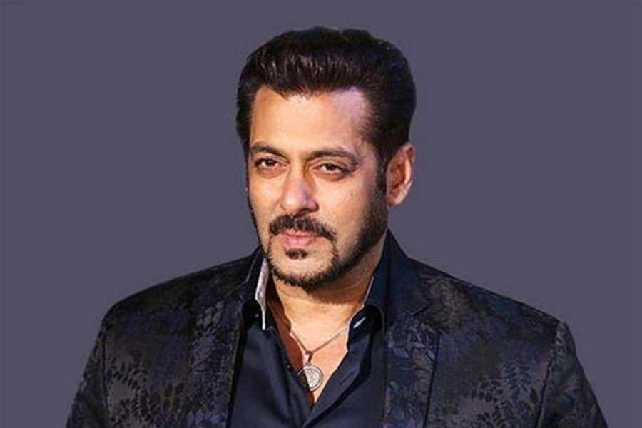 অভিনয় পারতেন না সলমন, রেখার কাছেই হাতেখড়ি! সামনে এল চমকে দেওয়া তথ্য