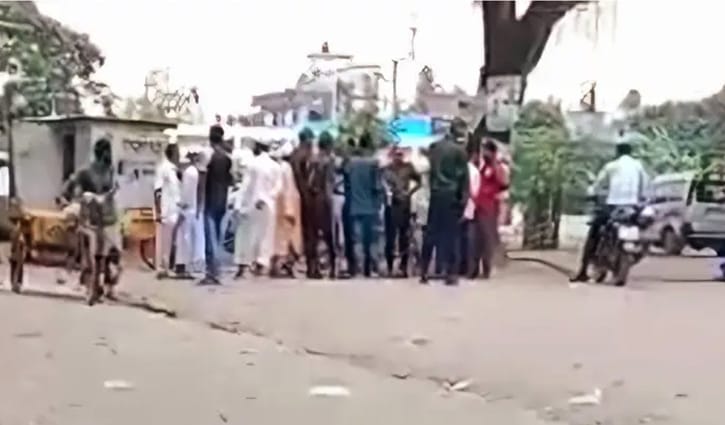 মাদ্রাসার বরাদ্দের দুম্বার মাংস ছিনতাইয়ের অভিযোগ