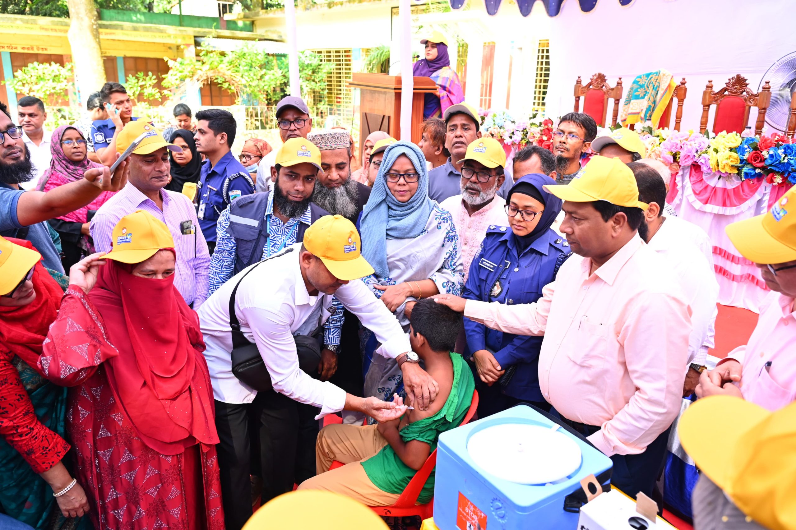 রাজশাহীতে টাইফয়েড টিকাদান ক্যাম্পেইন শুরু, টিকা পাবে পাঁচ লাখের বেশি শিশু