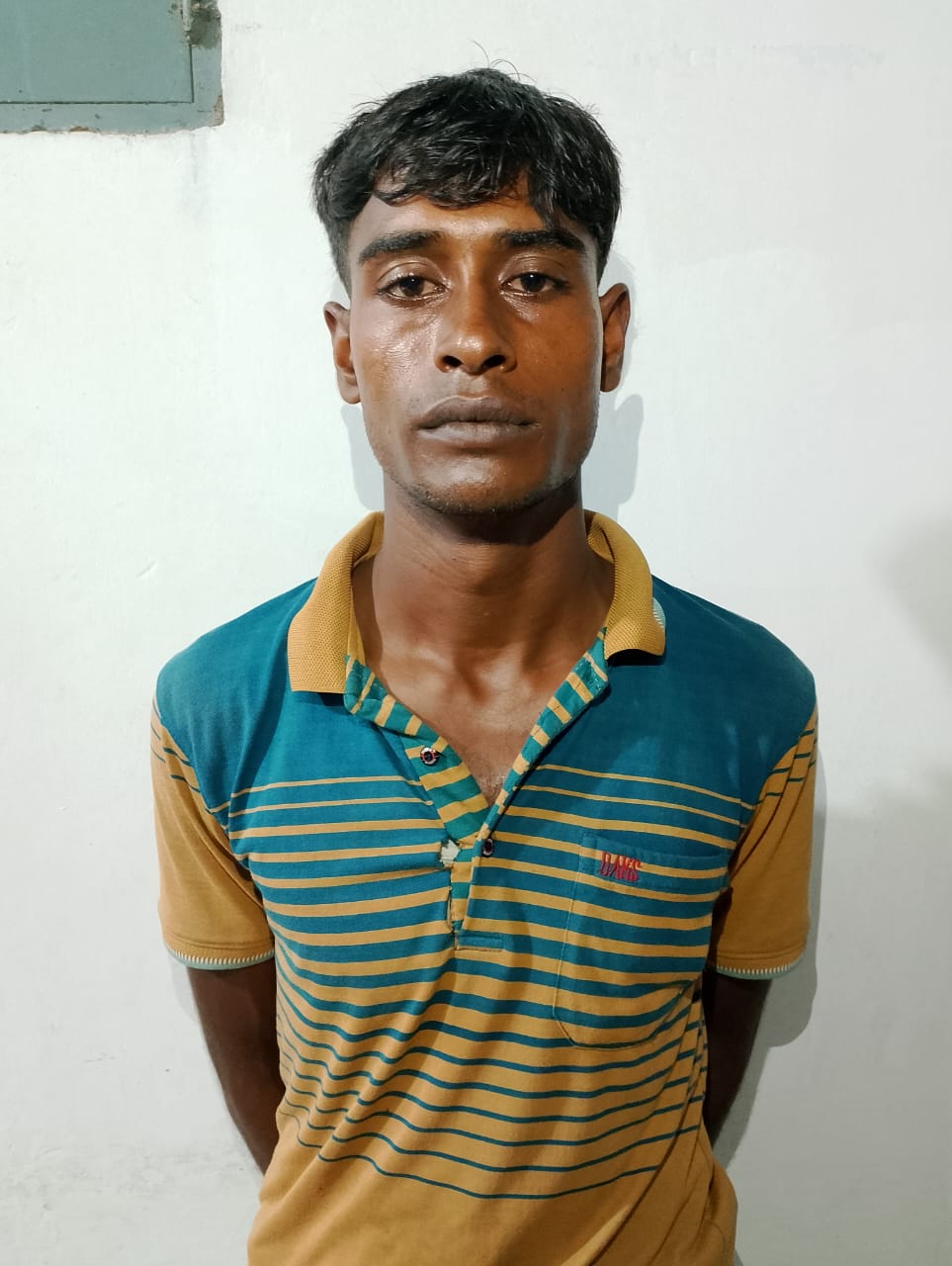 চাটমোহরে র‍্যাবের অভিযানে বিদেশি রিভলবারসহ যুবক আটক